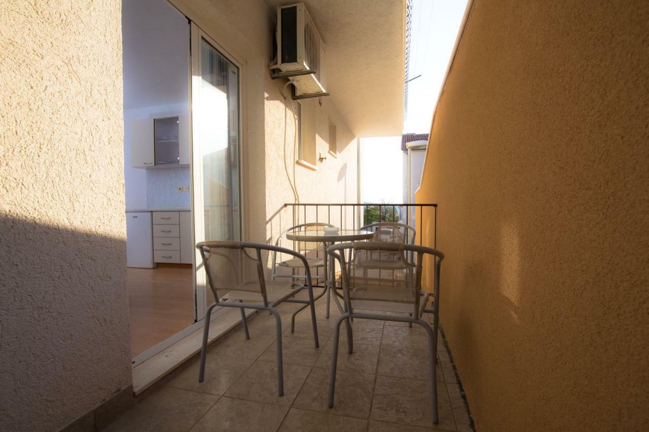 Dagulo Apartment Primosten Luaran gambar