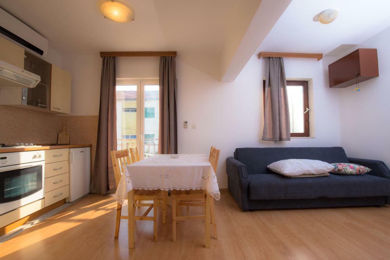 Dagulo Apartment Primosten Luaran gambar