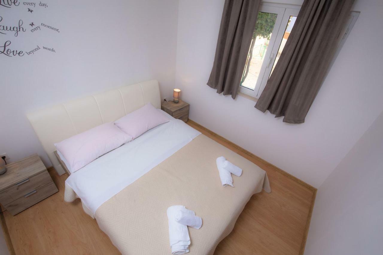 Dagulo Apartment Primosten Luaran gambar